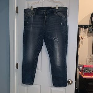 GAP - Destroyed Skinny Ankle Length Jeans - sz 35R